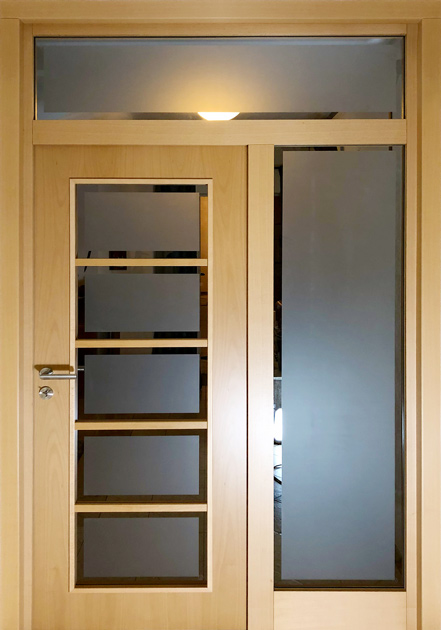 Holz-Diedrich GmbH - Türen-Spezialist - Wohnungseingangstür - LIPPE - Buche - mit Oberlicht und Seitenteil - aussen